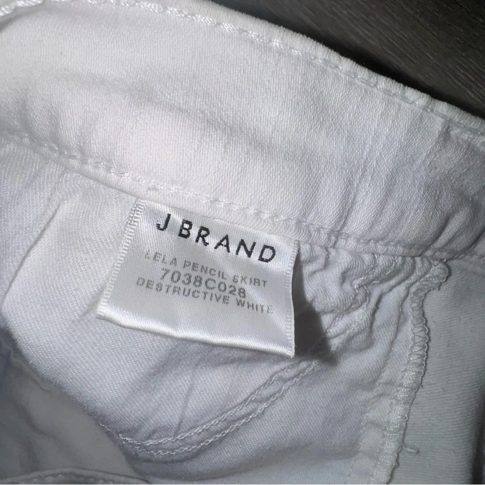 J Brand Lela pencil skirt in destructive white denim distressed 32